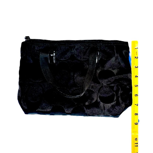 Coach • Black Handbag • Nylon Black Lining • Leather Handles - Picture 7 of 7